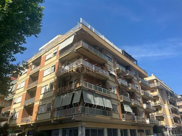 appartamento in vendita a Roma in zona Ostia
