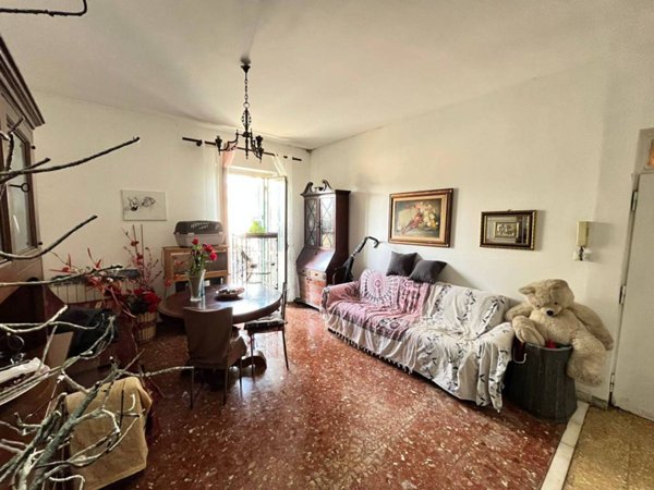appartamento in vendita a Roma in zona Tomba di Nerone