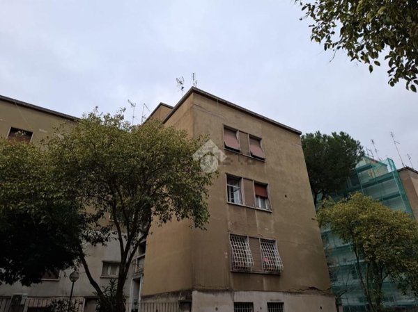 appartamento in vendita a Roma in zona Ostiense