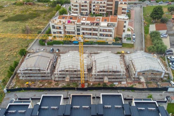 casa indipendente in vendita a Roma in zona Castelverde