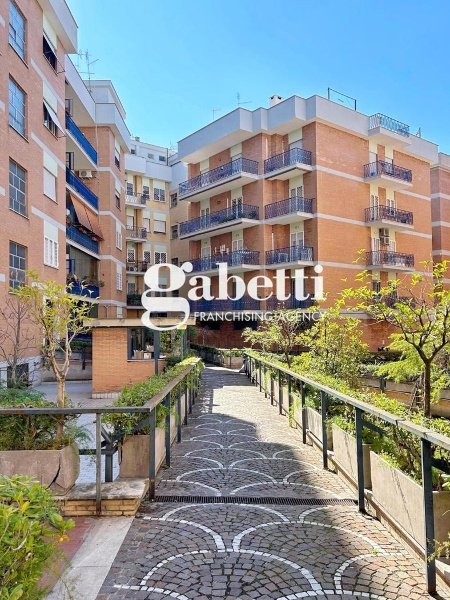 appartamento in vendita a Roma in zona Collatino
