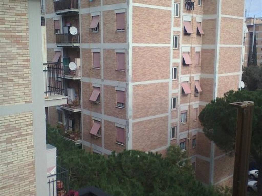 appartamento in vendita a Roma in zona Cinecittà