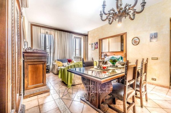 appartamento in vendita a Roma in zona Axa