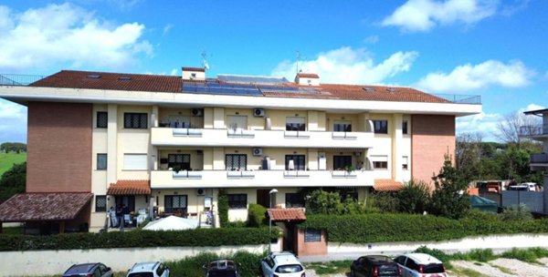 appartamento in vendita a Roma in zona Tor Bella Monaca