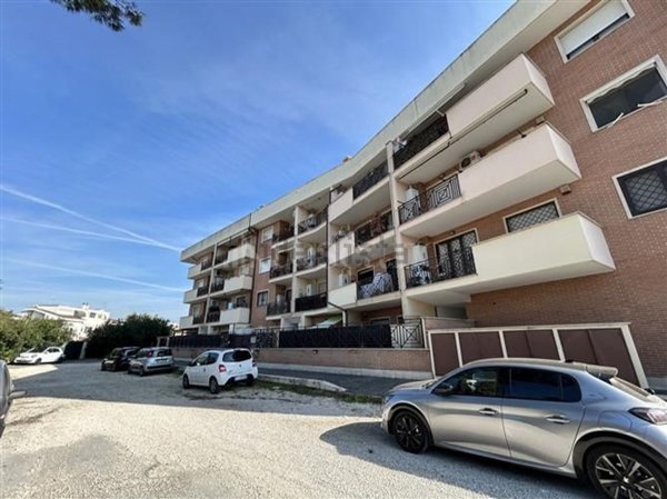 appartamento in vendita a Roma in zona Infernetto