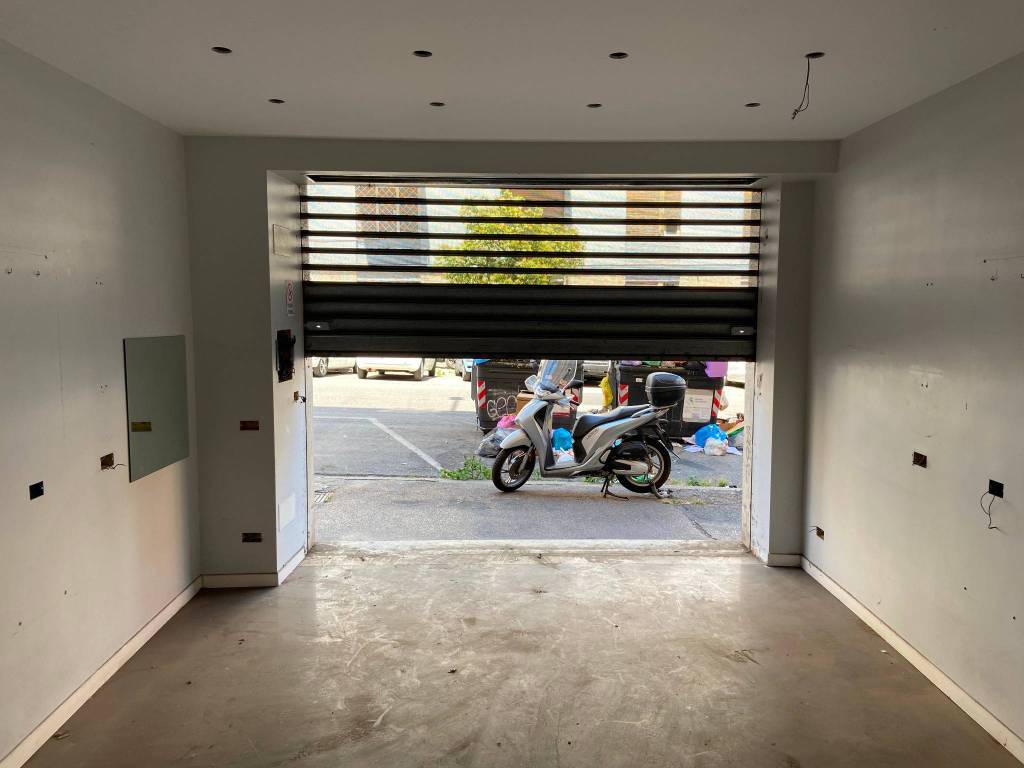 negozio in vendita a Roma in zona Gianicolense