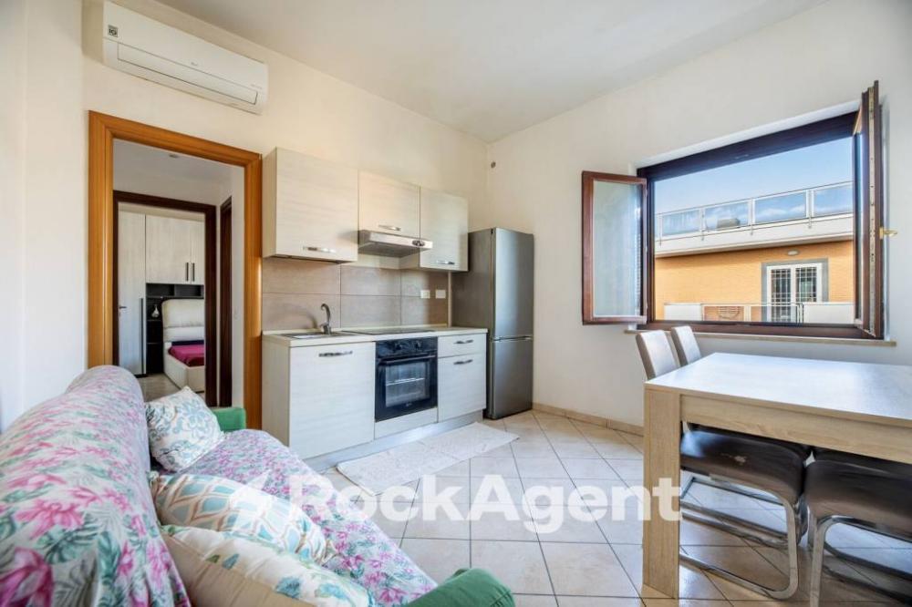 appartamento in vendita a Roma in zona Selva Candida