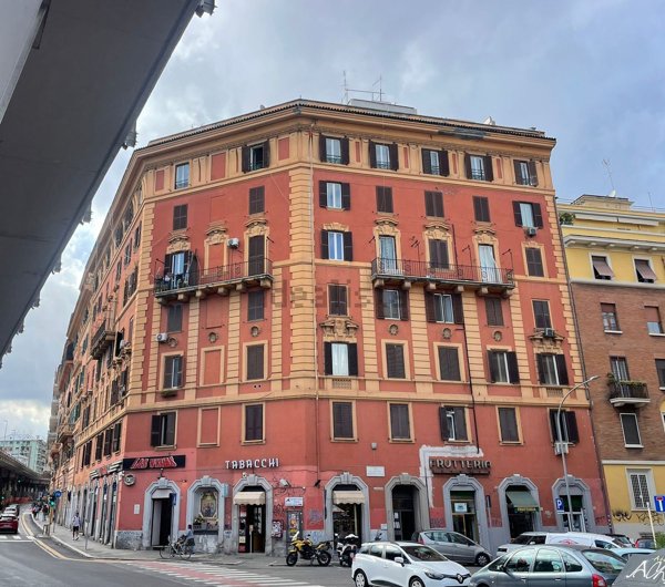 appartamento in vendita a Roma in zona Prenestino-Labicano