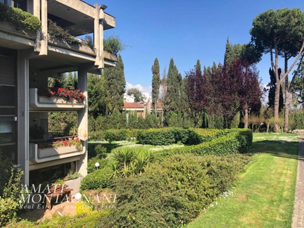 appartamento in vendita a Roma in zona Della Vittoria