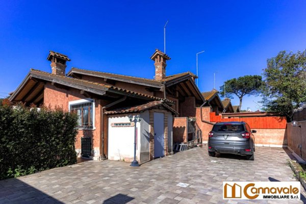 casa indipendente in vendita a Roma in zona Infernetto