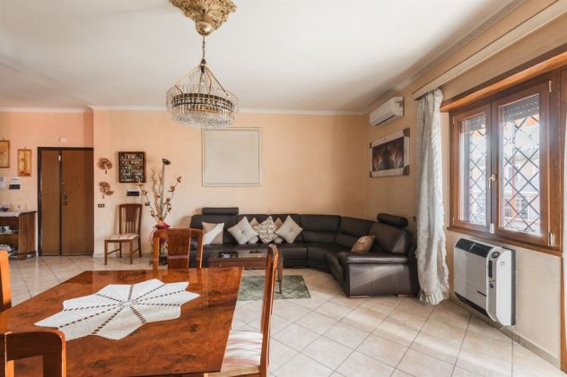 appartamento in vendita a Roma in zona Finocchio