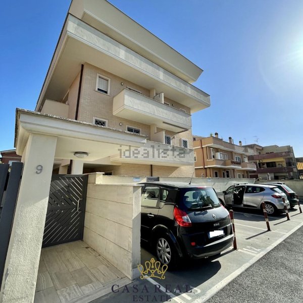 appartamento in vendita a Roma in zona Acilia