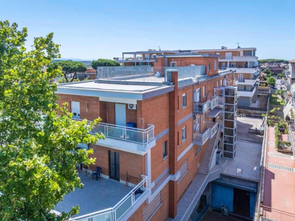 appartamento in vendita a Roma in zona Acilia