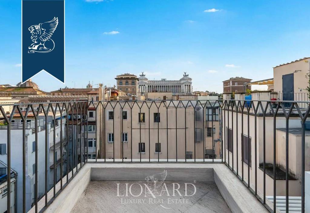 appartamento in vendita a Roma in zona Rione Monti/Campitelli