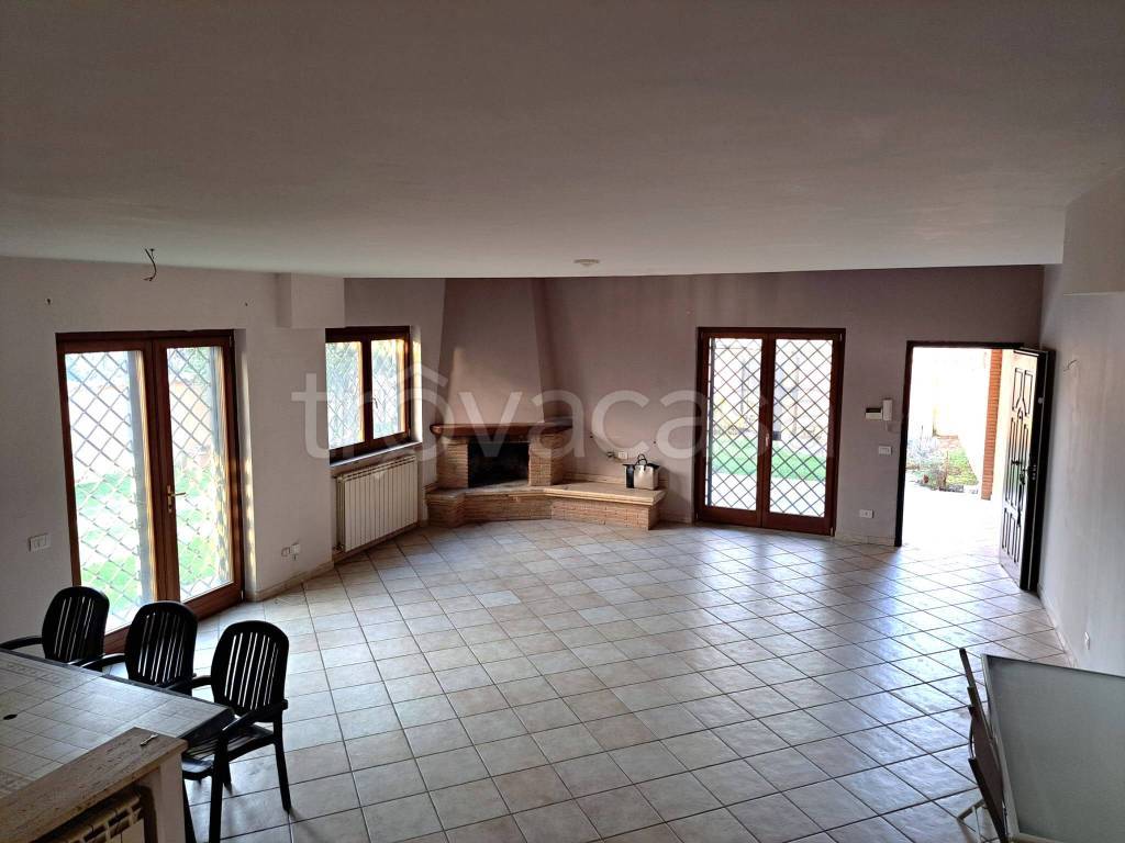 casa indipendente in vendita a Roma in zona Infernetto
