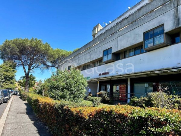appartamento in vendita a Roma in zona Spinaceto