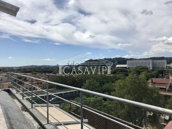 appartamento in vendita a Roma in zona Della Vittoria