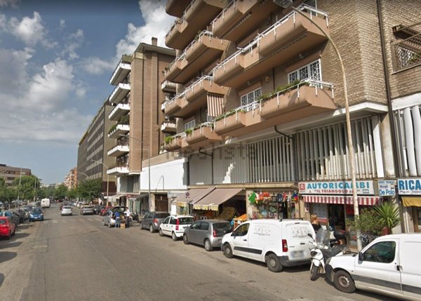 appartamento in vendita a Roma in zona Ardeatino