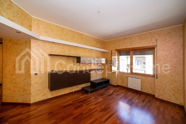 appartamento in vendita a Roma in zona Ostia
