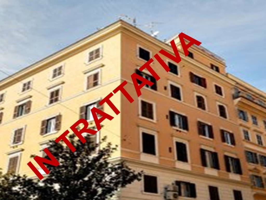appartamento in vendita a Roma in zona Rione Monti/Campitelli
