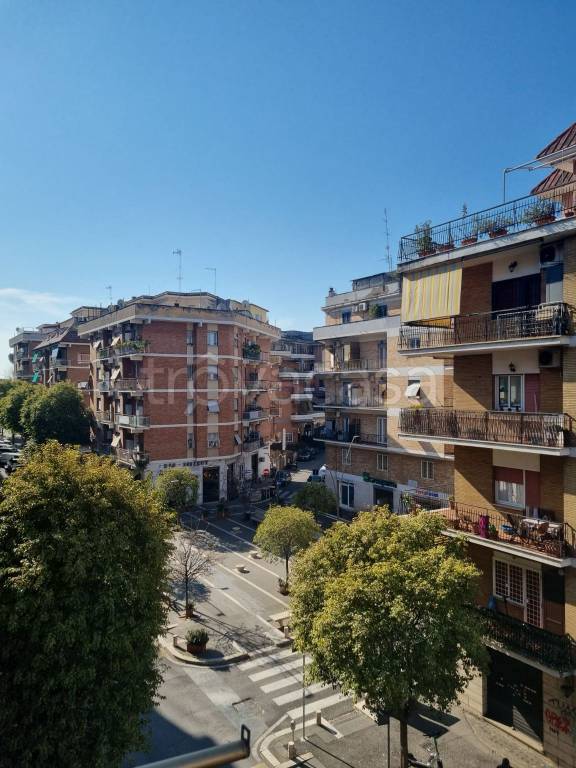 appartamento in vendita a Roma in zona Gianicolense