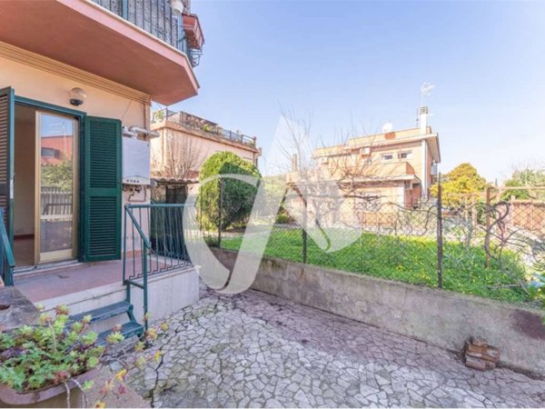 appartamento in vendita a Roma in zona Acilia
