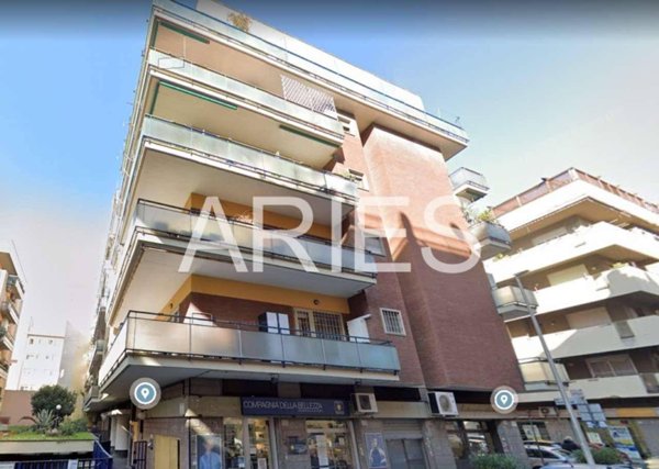 appartamento in vendita a Roma in zona Ostia