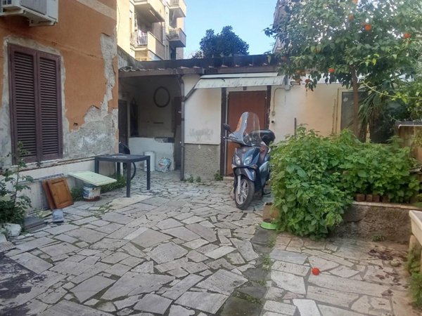 casa indipendente in vendita a Roma in zona Romanina