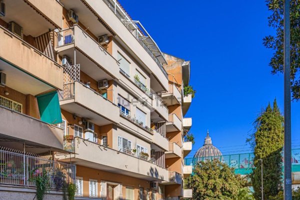appartamento in vendita a Roma in zona Aurelio