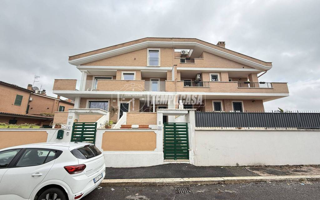 appartamento in vendita a Roma in zona Palmarola