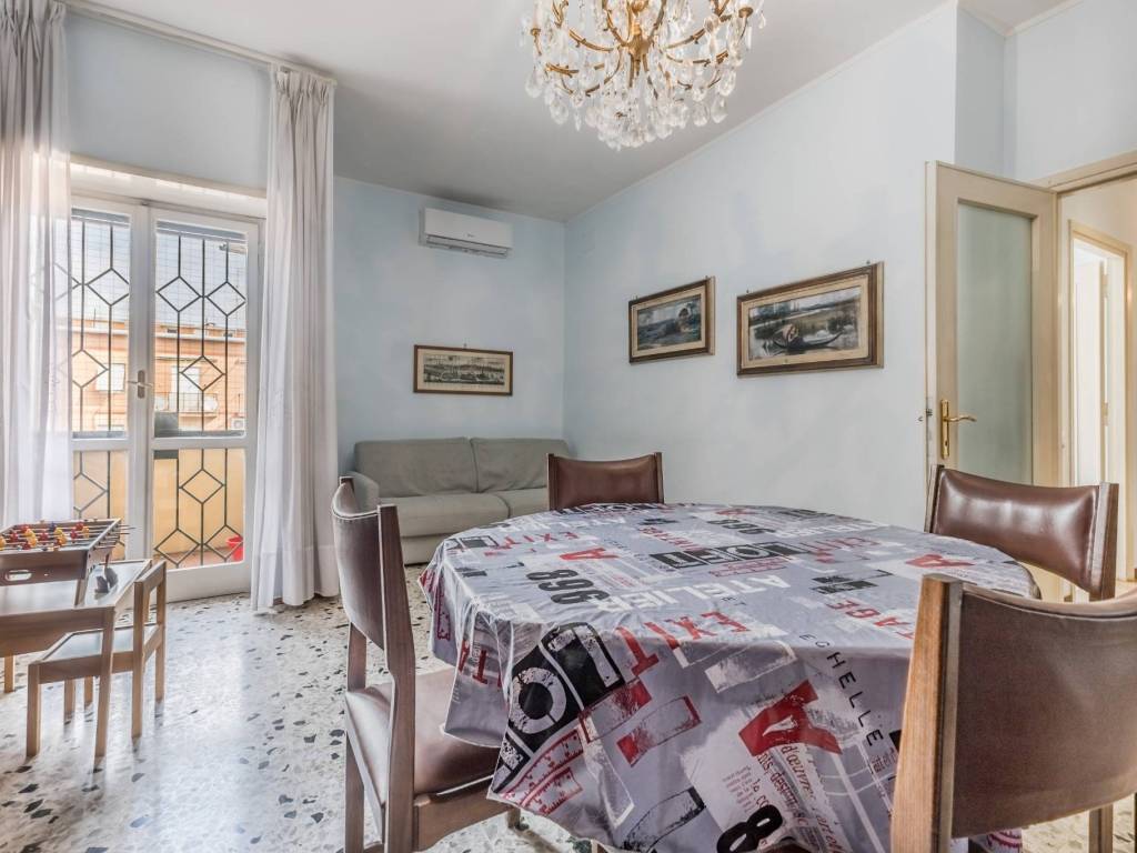appartamento in vendita a Roma in zona Ostia