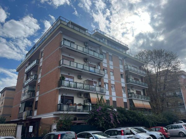 appartamento in vendita a Roma in zona Ostia