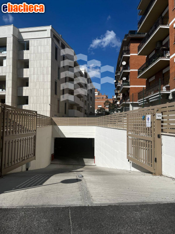 ufficio in vendita a Roma in zona Tuscolano