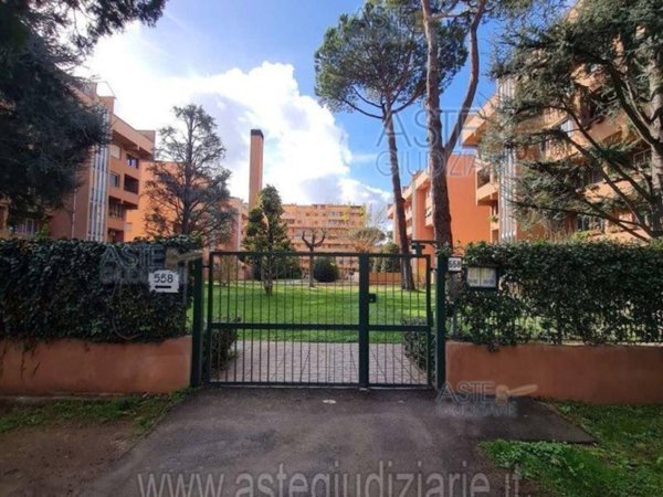 appartamento in vendita a Roma in zona Giuliano Dalmata