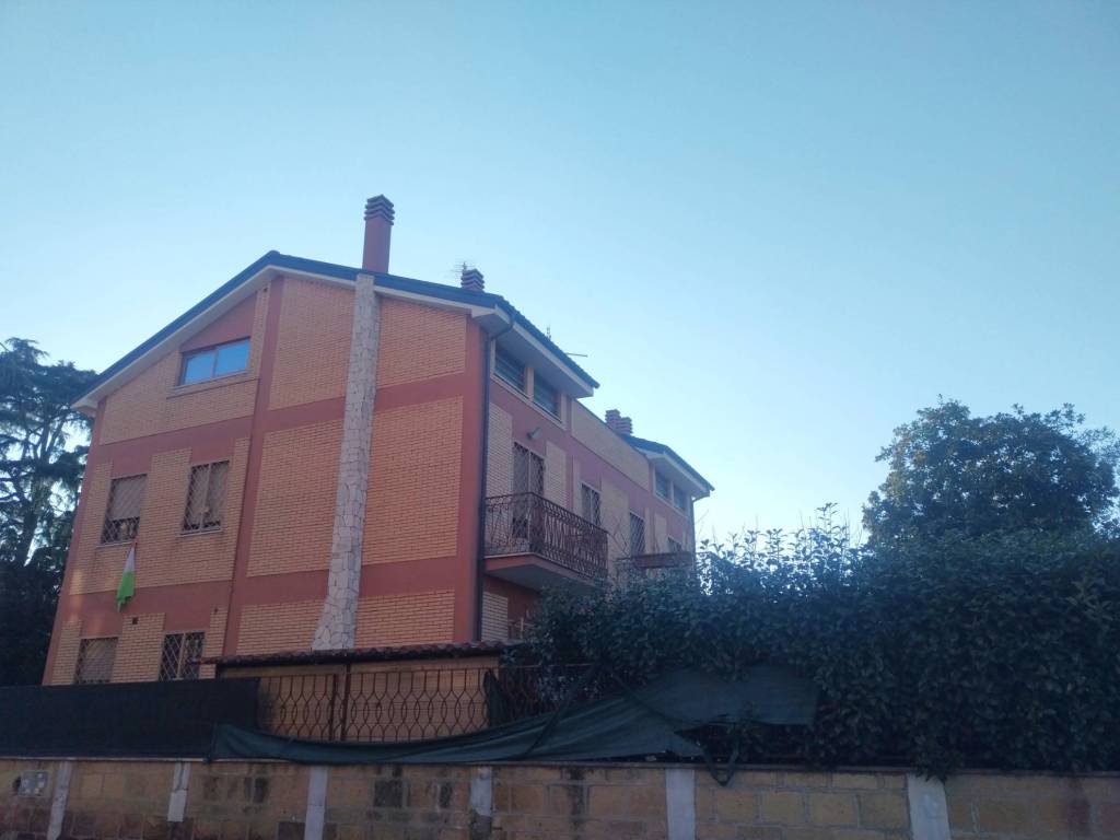 casa indipendente in vendita a Roma in zona Colle Prenestino