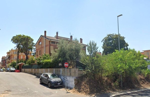 casa indipendente in vendita a Roma in zona Colle Prenestino