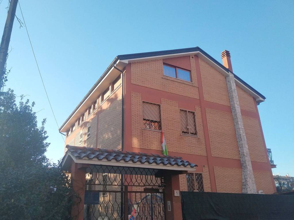 casa indipendente in vendita a Roma in zona Colle Prenestino