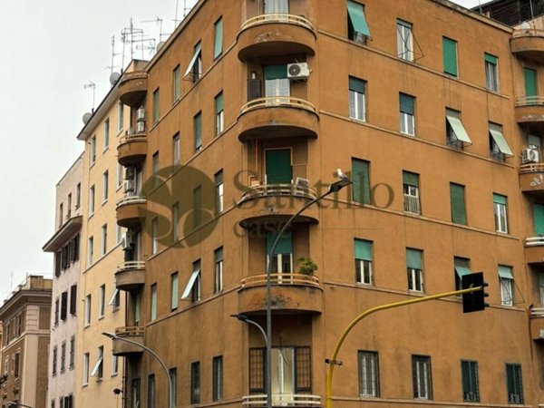 appartamento in vendita a Roma in zona Tuscolano