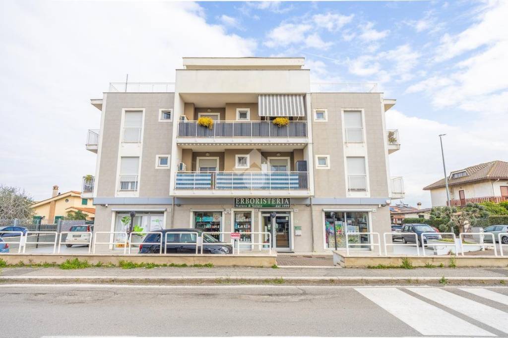 casa indipendente in vendita a Roma in zona Castelverde