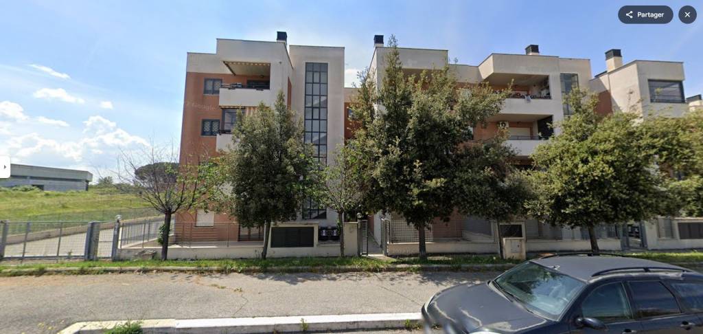 appartamento in vendita a Roma in zona Ponte di Nona