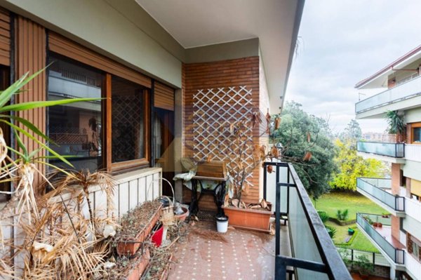 appartamento in vendita a Roma in zona Tuscolano