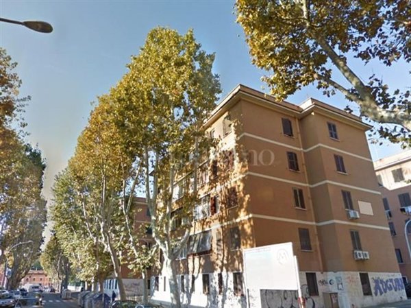 appartamento in vendita a Roma in zona Ostiense