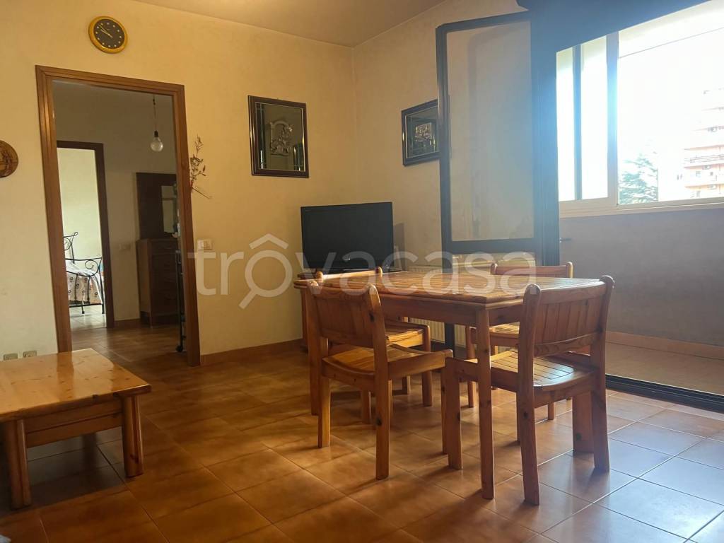 appartamento in vendita a Roma in zona Spinaceto