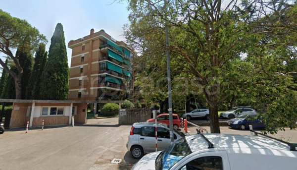 appartamento in vendita a Roma in zona Giuliano Dalmata