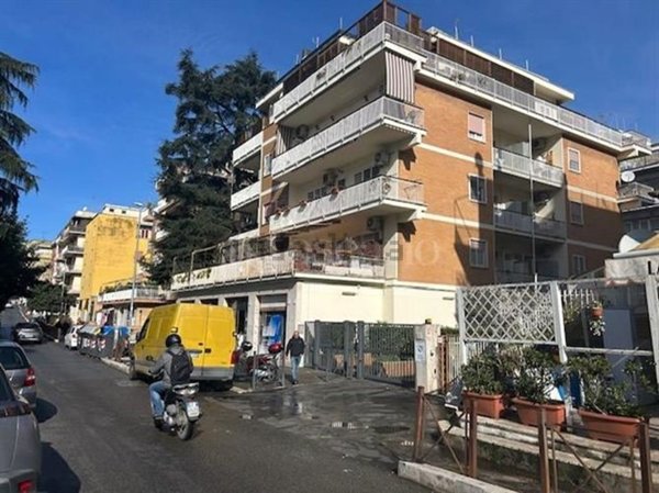appartamento in vendita a Roma in zona Primavalle