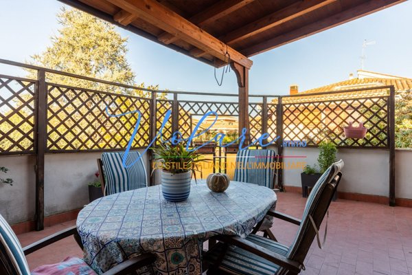 casa indipendente in vendita a Roma in zona Massimina/Casal Lumbroso