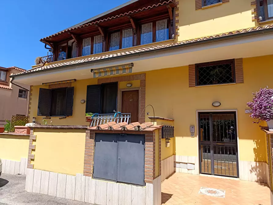 appartamento in vendita a Roma in zona Finocchio