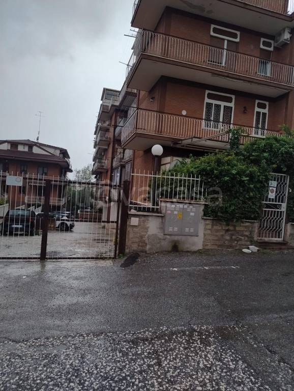 appartamento in vendita a Roma in zona Finocchio