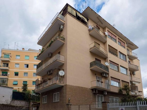 appartamento in vendita a Roma