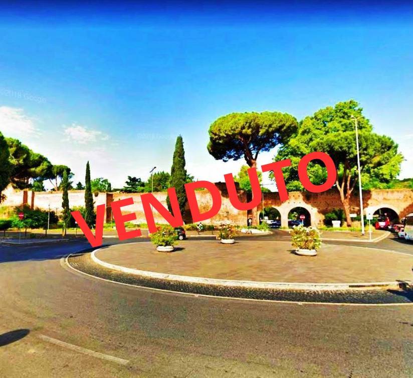 appartamento in vendita a Roma in zona Appio Latino